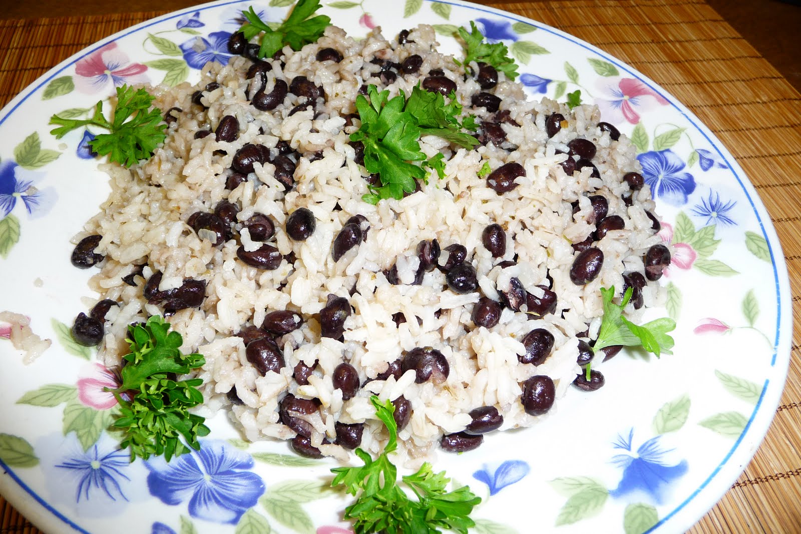 Arroz con Frijoles Negros Cocina Facil