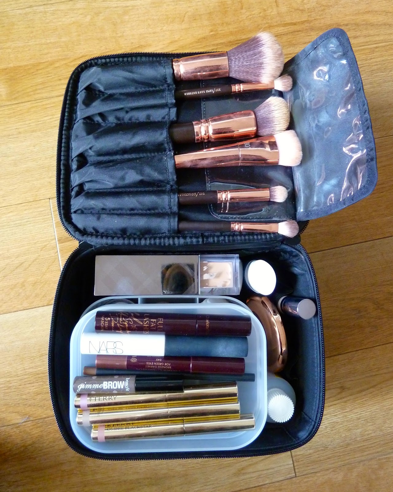My travel makeup bag The Muji Vanity make up box I Hart beauty