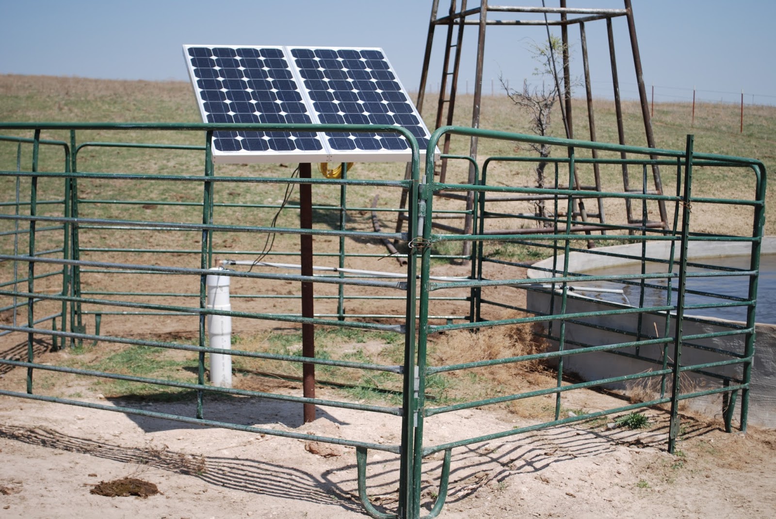 solar-powered-water-pump10.jpg