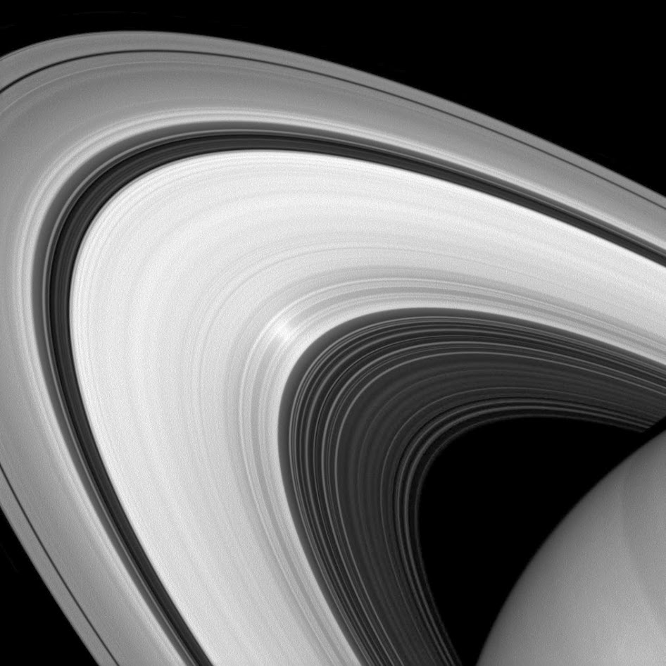 Orbiter.ch Space News Infrared Image of Saturn's Rings