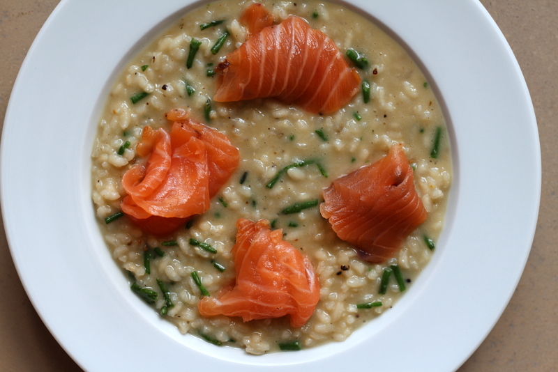 Mit Pfeffer und Kaffee gebeizter Lachs auf Pfefferrisotto mit Salicorne | Arthurs Tochter Kocht by Astrid Paul