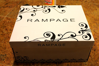 The Honeysuckle Bus Stop: DIY Valentine's Day Card Box