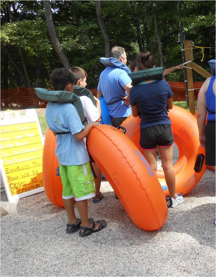 Home Place Tubing down the Farmington River in CT
