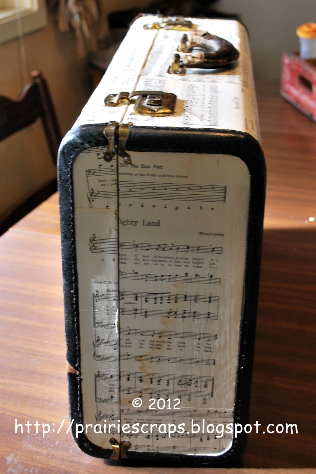 Prairie Scraps Vintage Suitcase Redo