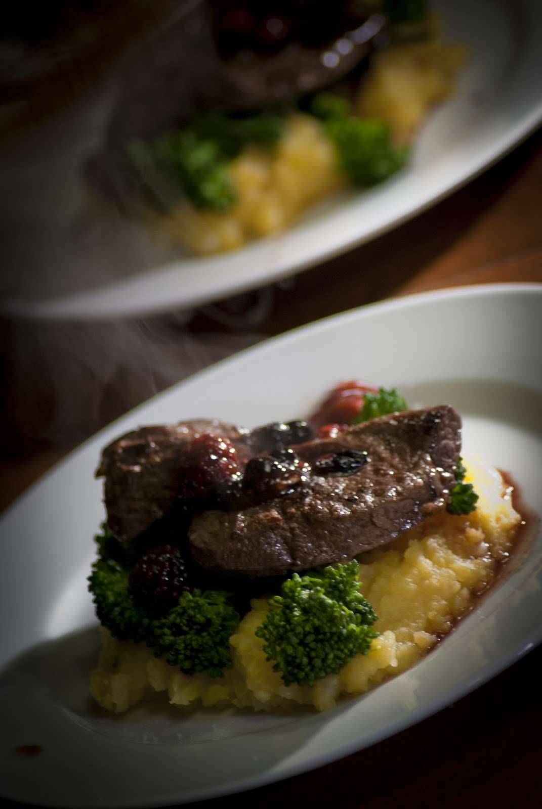 eatpointlove Panfried Venison w. Berry Jus, Swede Mash & Broccoli (8pp)