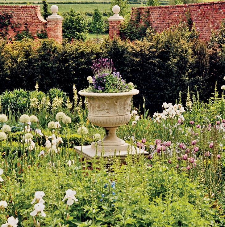 Modern Country Style Stella McCartney's Garden