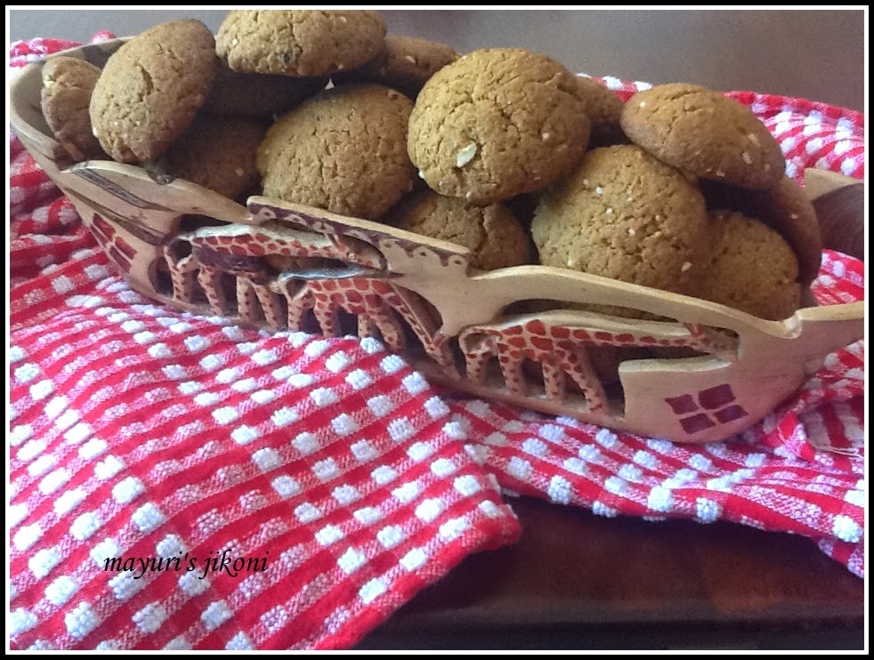 Mayuri's Jikoni 472. wholewheat jaggery and ginger cookies