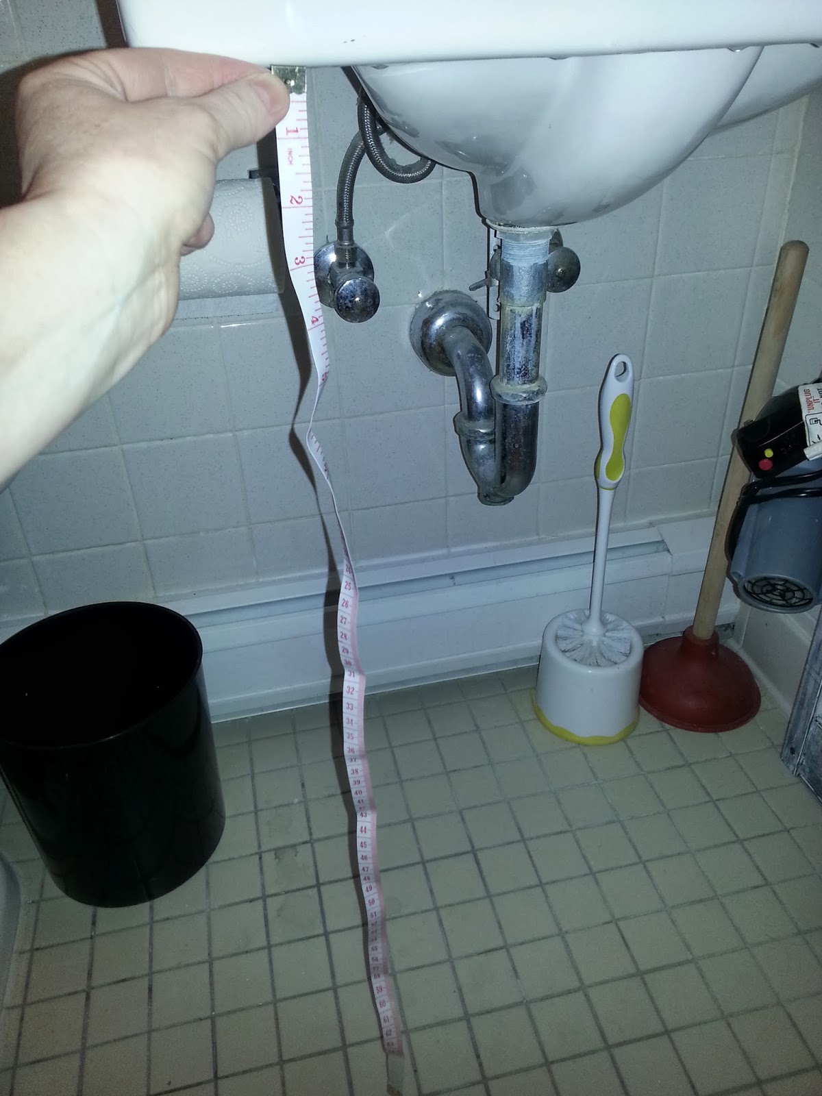 Freckles 'n' Family Bathroom Sink Curtain