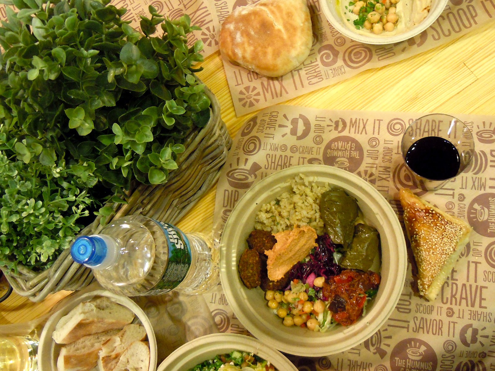 danielle abroad hummus & pita co.