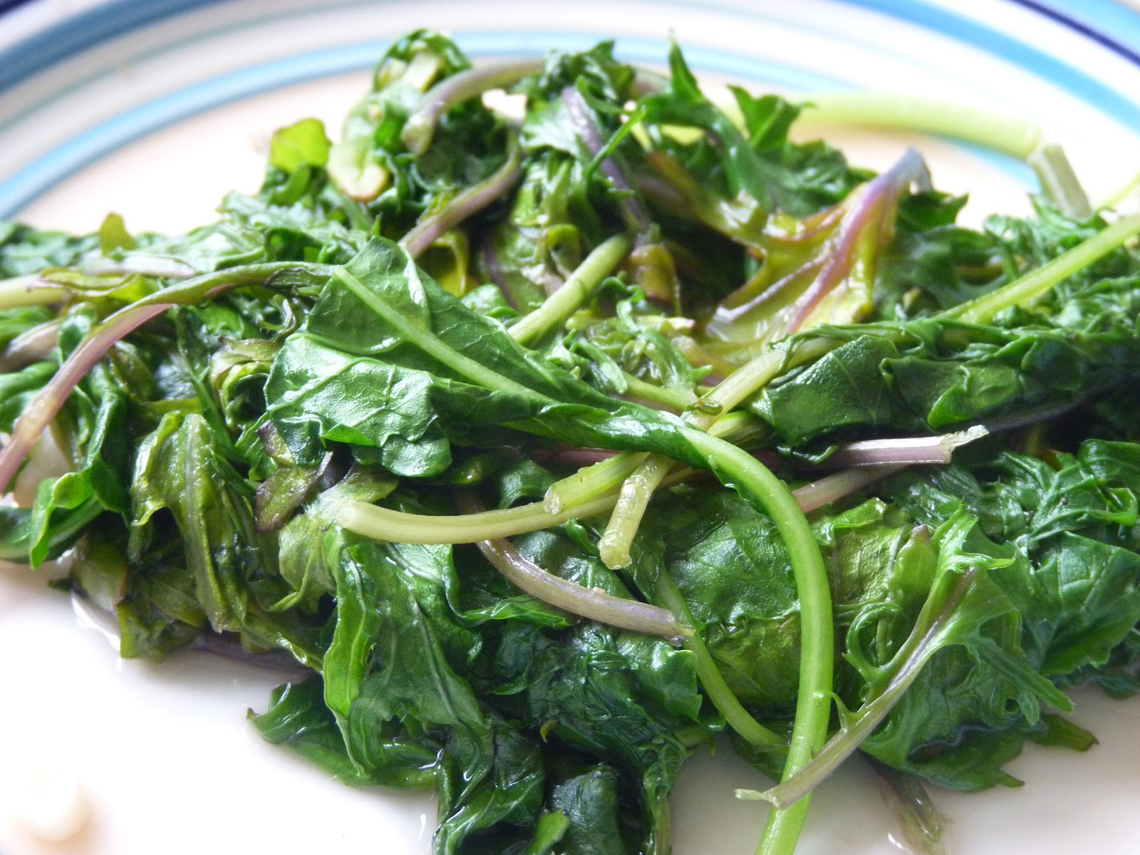 Tina Loves to Nom Nom Nom! Sauteed Baby Kale