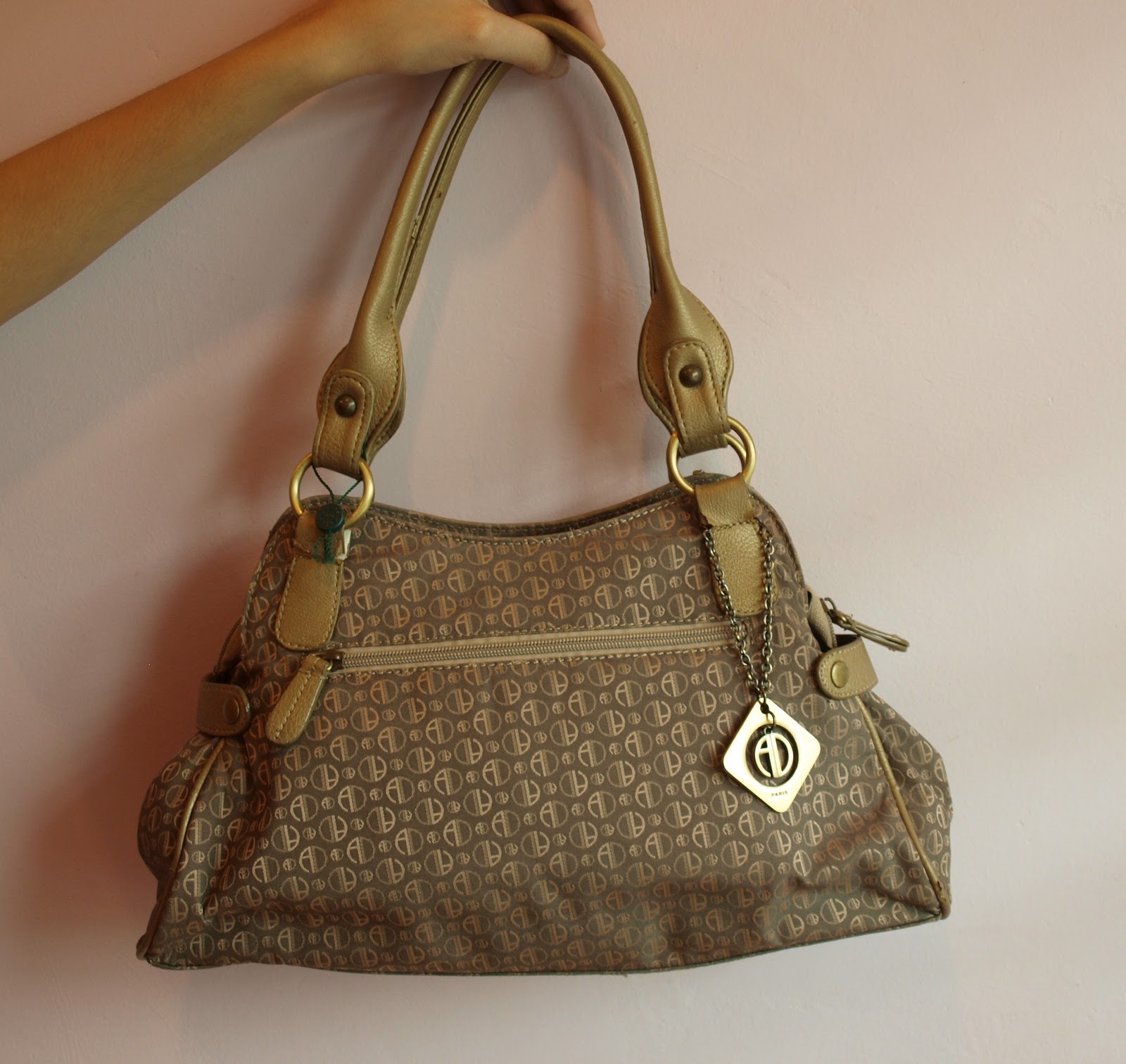 Ravishing Clothes! Handbags for Sale!