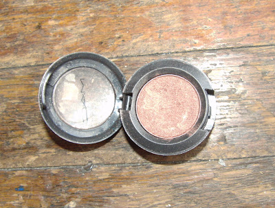 Dharia's Closet: Express make-up to make your eyes look really big!!