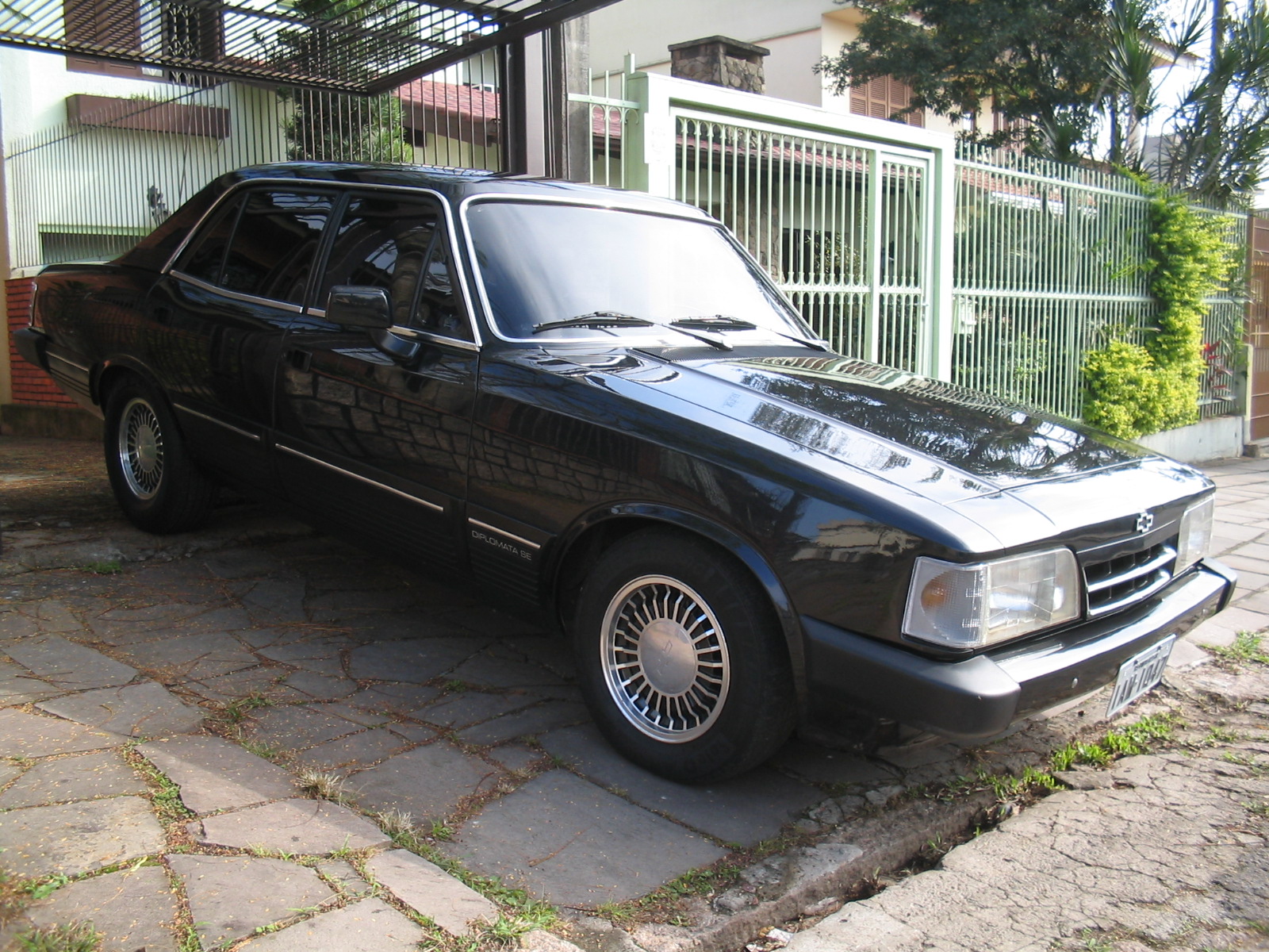 Antigo RS: A Venda: Opala Diplomata S/E 4.1 6cc - 1989