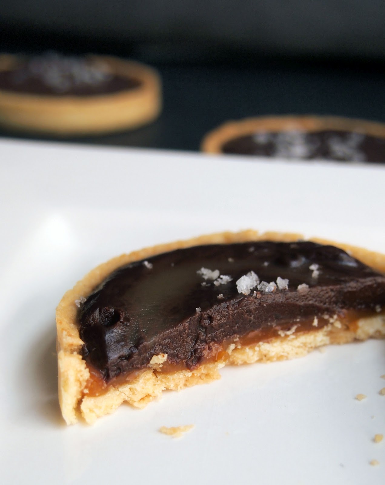 flour & eggs Salted caramel chocolate tart