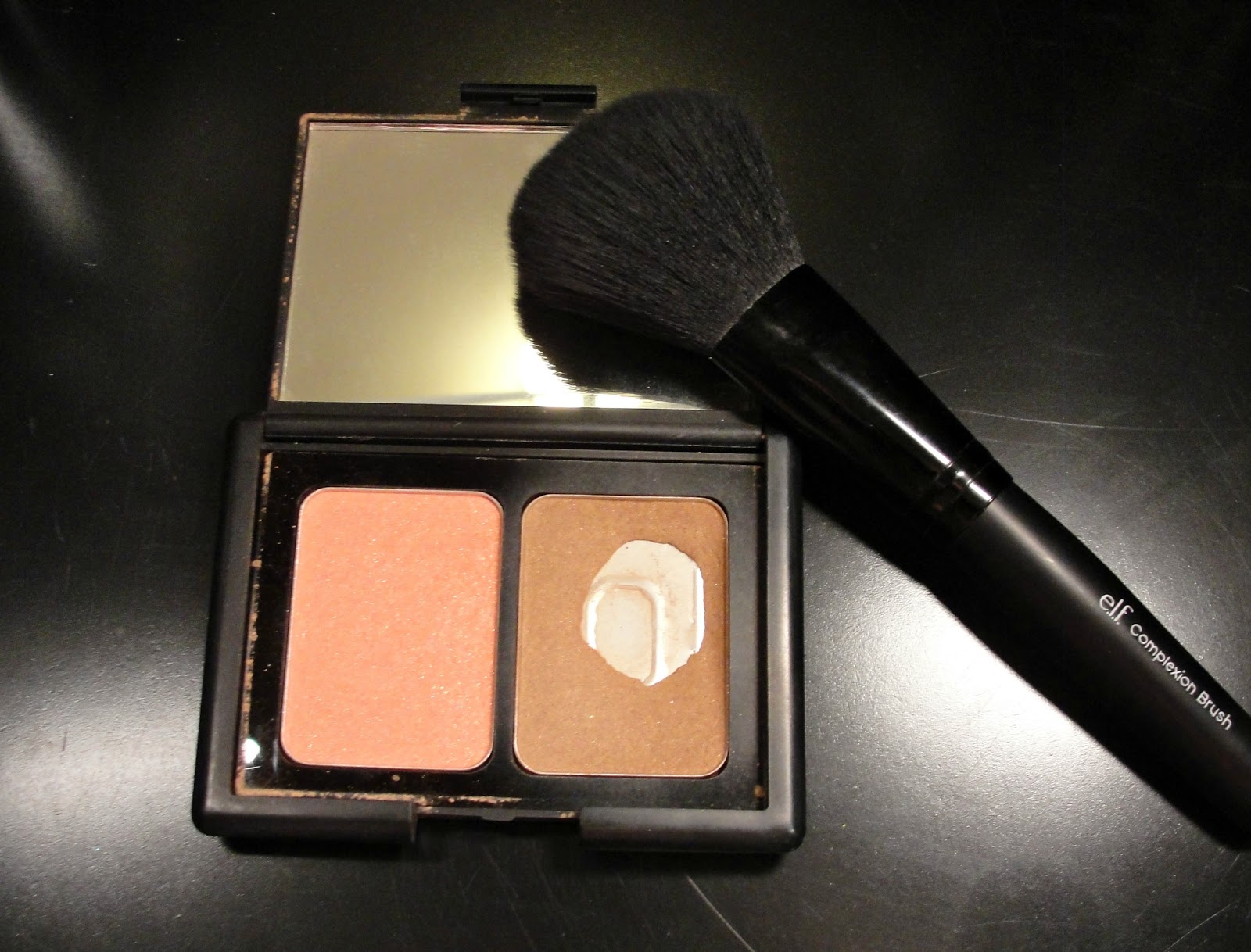 Beauty Guide 101 Difference Between Bronzing and Contouring