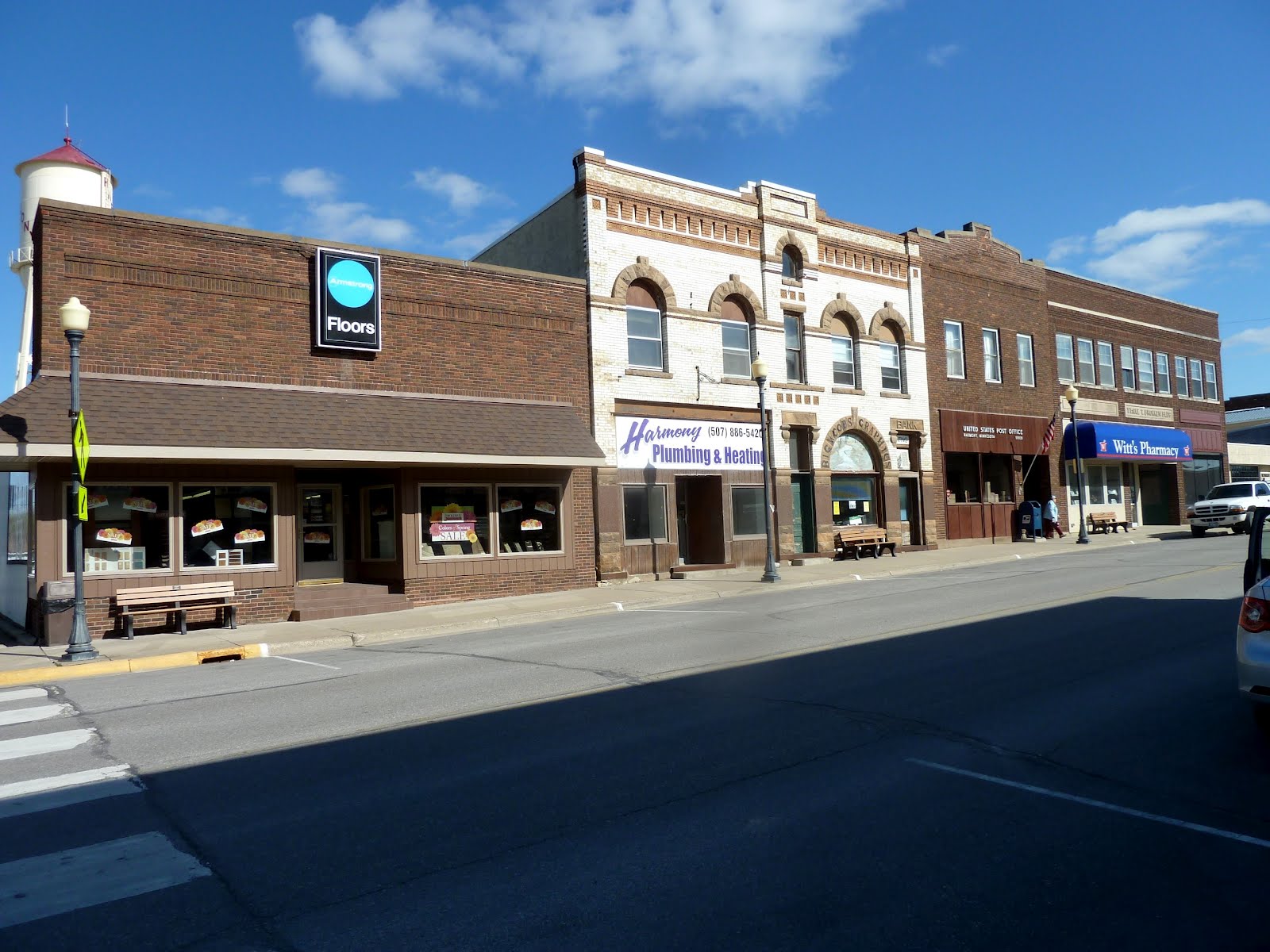 seniors walking across america POST 605 04/20/12 DECORAH, IOWA