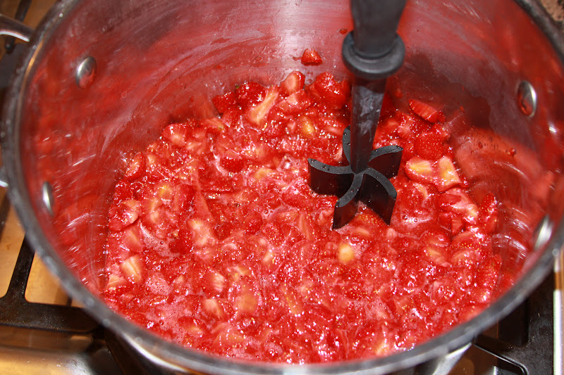 Recipes We Love Runny Stuff.... my FAVORITE strawberry jam... kinda