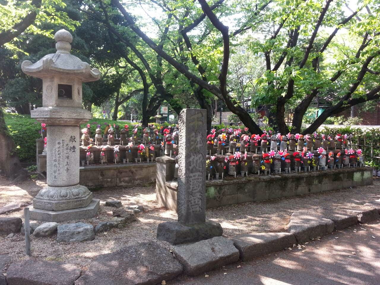 garden statues of children