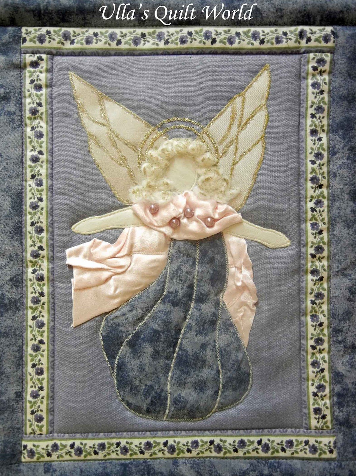 Ulla's Quilt World Angel wall hanging quilt