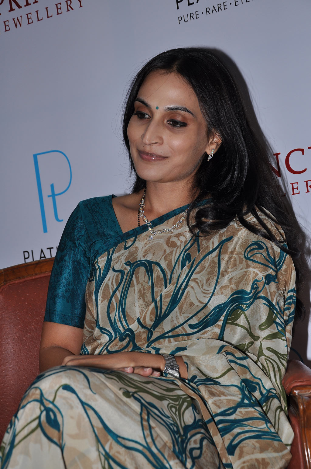 SAB ACTRESS GALLERY: Aishwarya Dhanush Photo Gallery in Saree