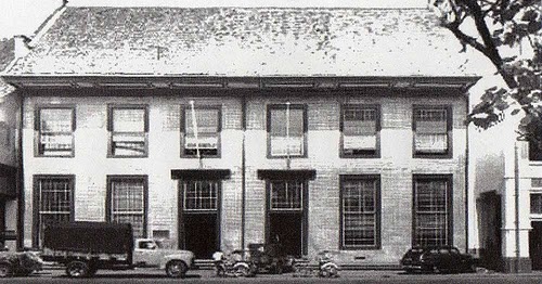 MW Architecture And Design: Konservasi Arsitektur (Toko Merah, Jakarta)