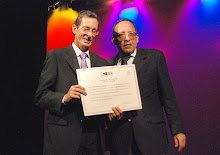 Roberto Sabbatini recibe Premio LIterario