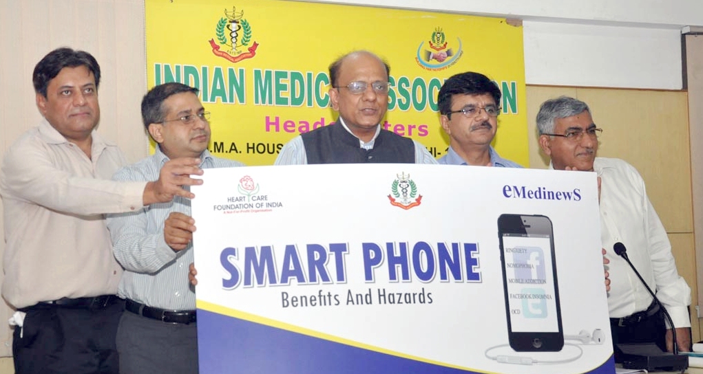 26 doctors suffer from severe mobile phoneinduced anxiety Dwarka