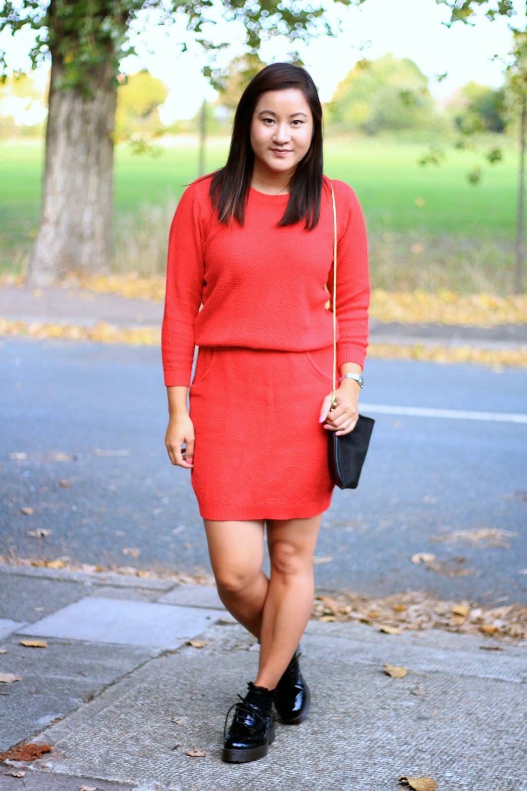 how to wear red