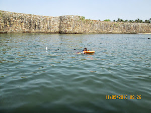Snorkeling and scuba diving off the Sindhudurg Fort in Malvan.