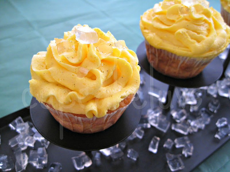 Cupcakeluv Diamond & Gold Dust Cupcakes