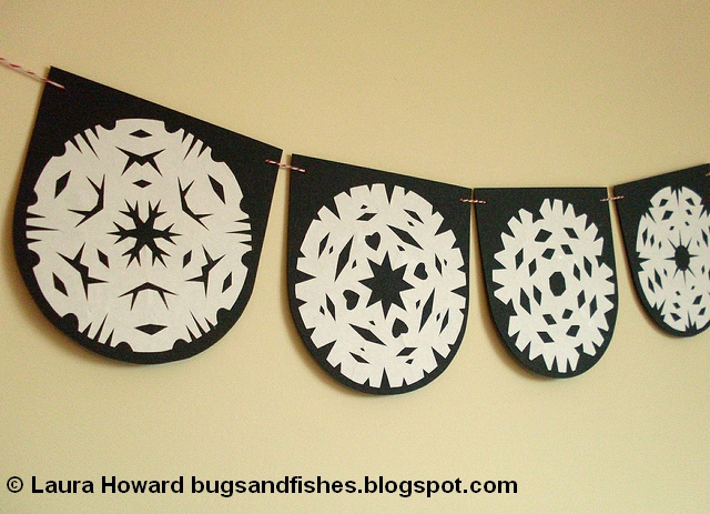 Bugs and Fishes by Lupin: DIY Snowflake Scallop Bunting