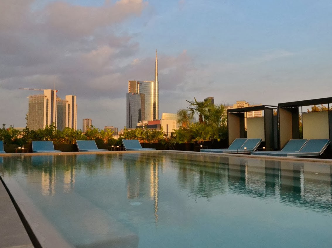Urbanfile milano: zona porta volta la piscina sul tetto Piscina sul tetto