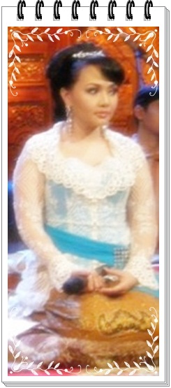 Model baju kebaya sinden OVJ 2013