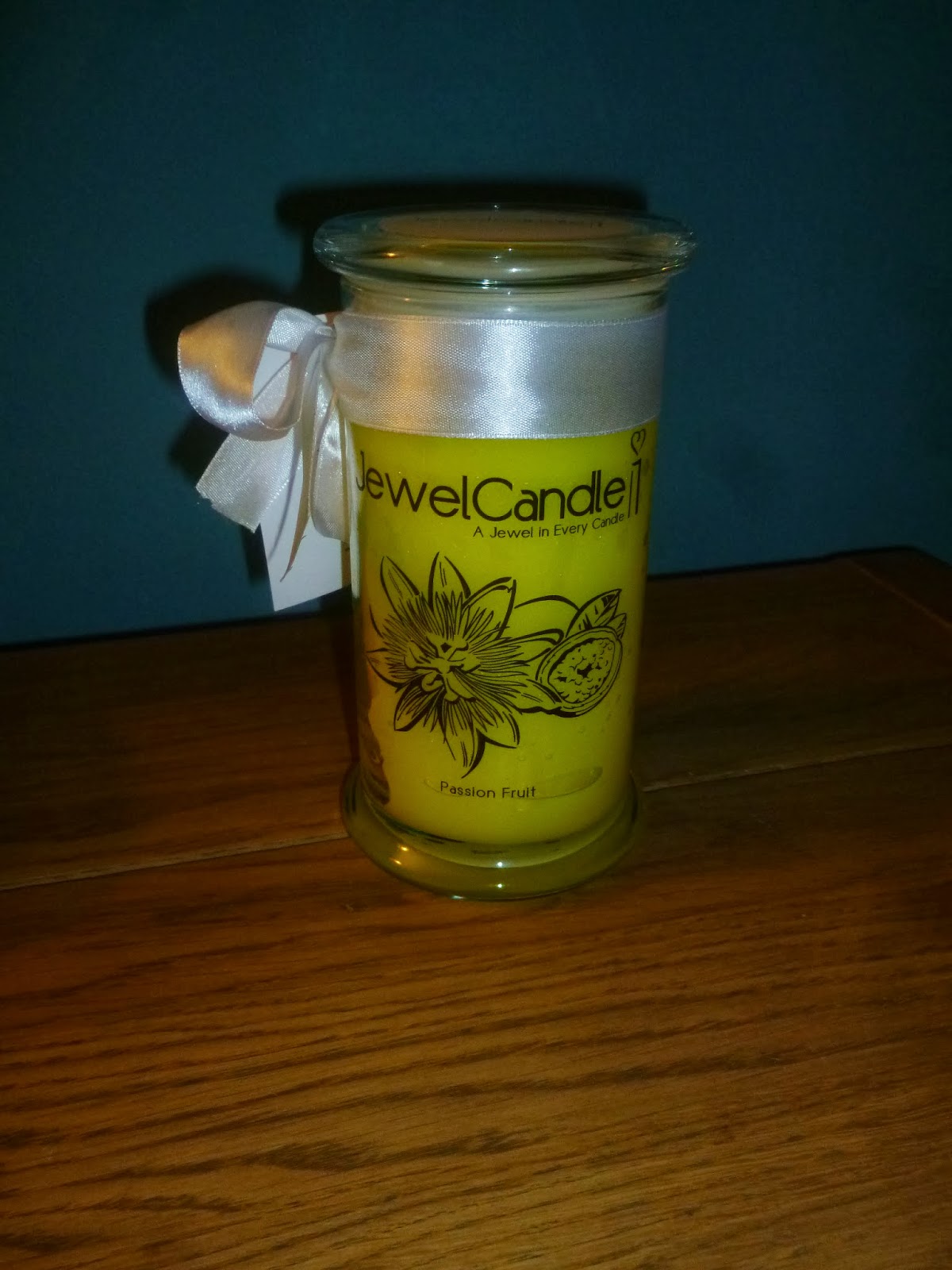 Blogging Beautifully Jewel Candle A not so glowing review