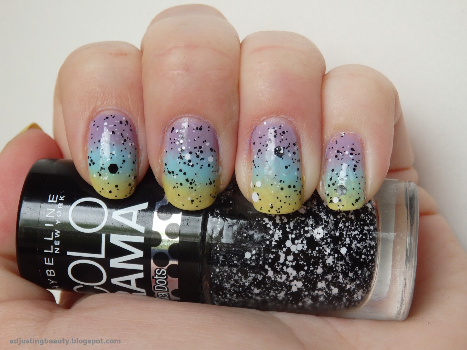 Easter quail eggs nails Adjusting Beauty