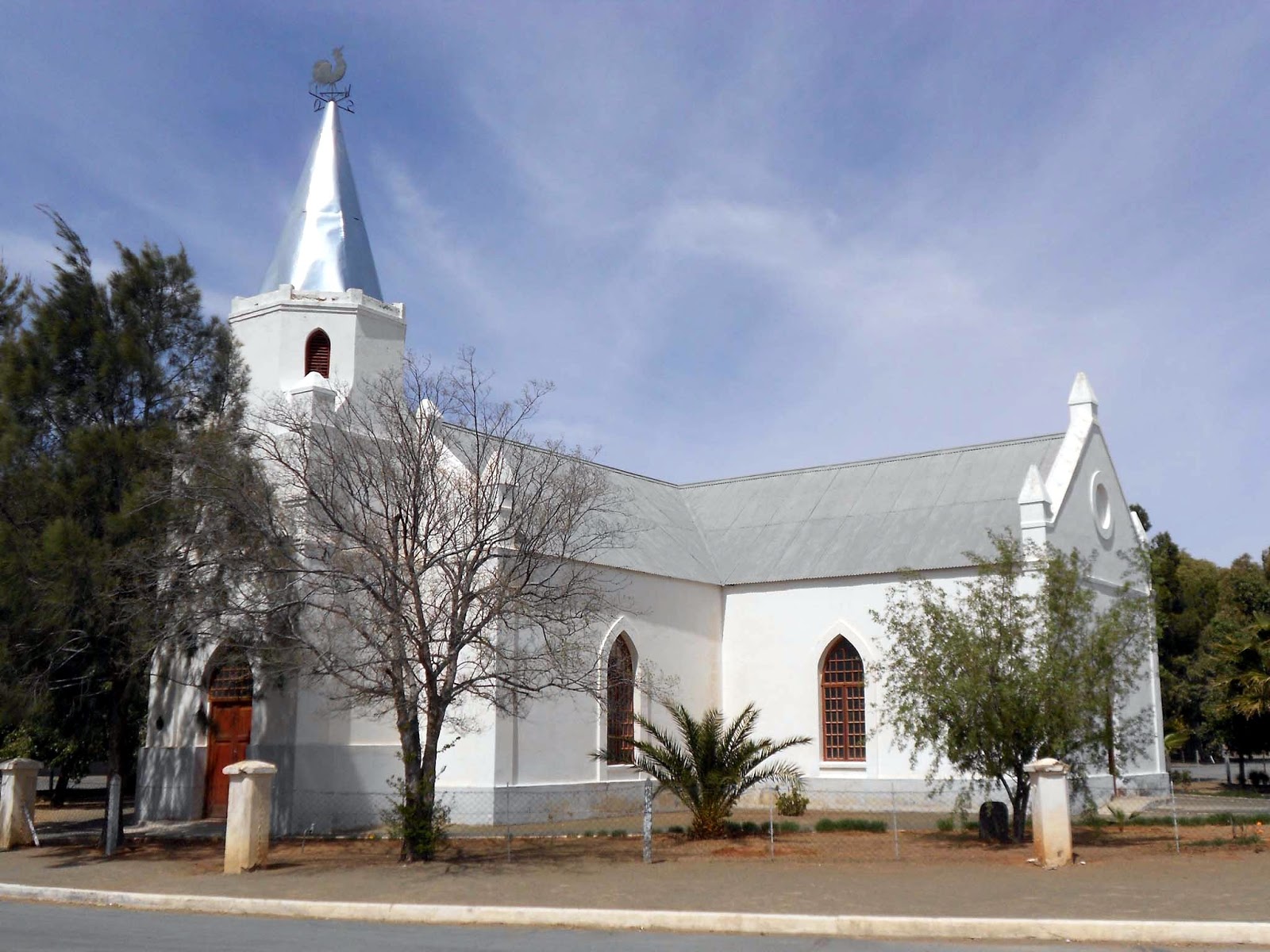 Carnarvon A Trio of Churches