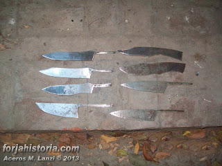 ocho cuchillos cortados