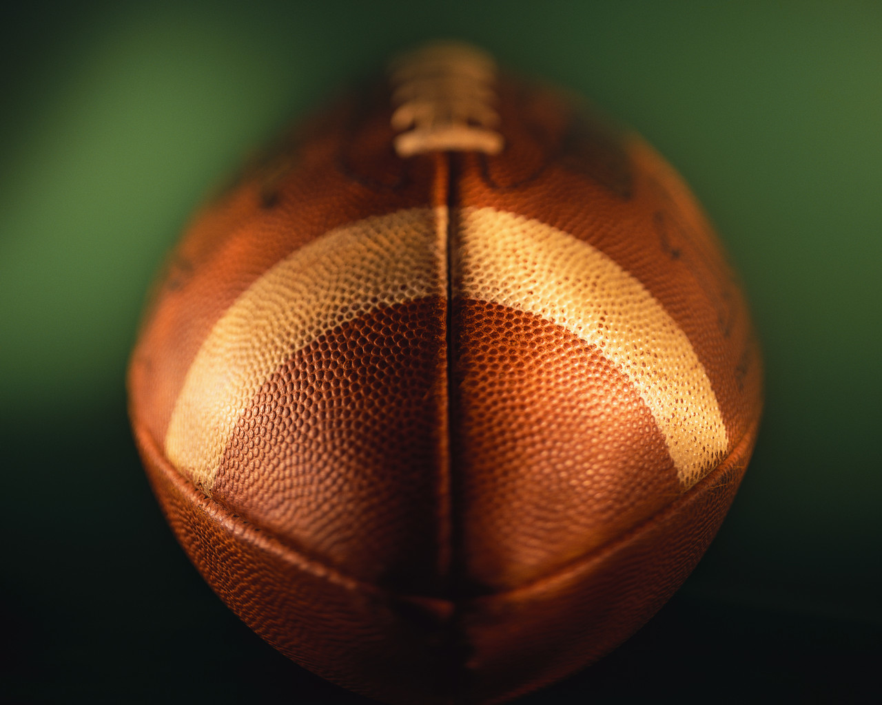 http://3.bp.blogspot.com/-Htd25cxwYMg/Tm_z_xVtNBI/AAAAAAAAA0Y/-M3uc6-MRBc/s1600/fball.jpg