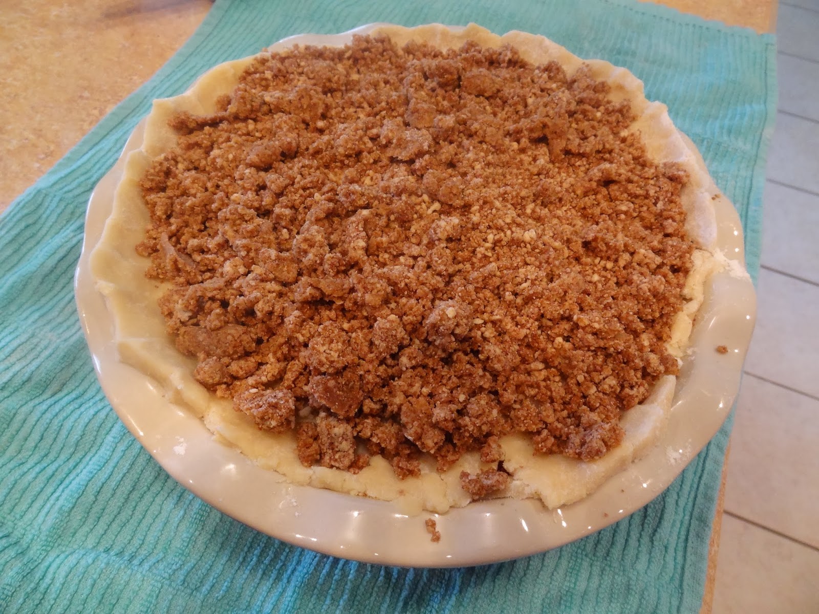 cooking with crystal Mixed Berry Crumb Pie