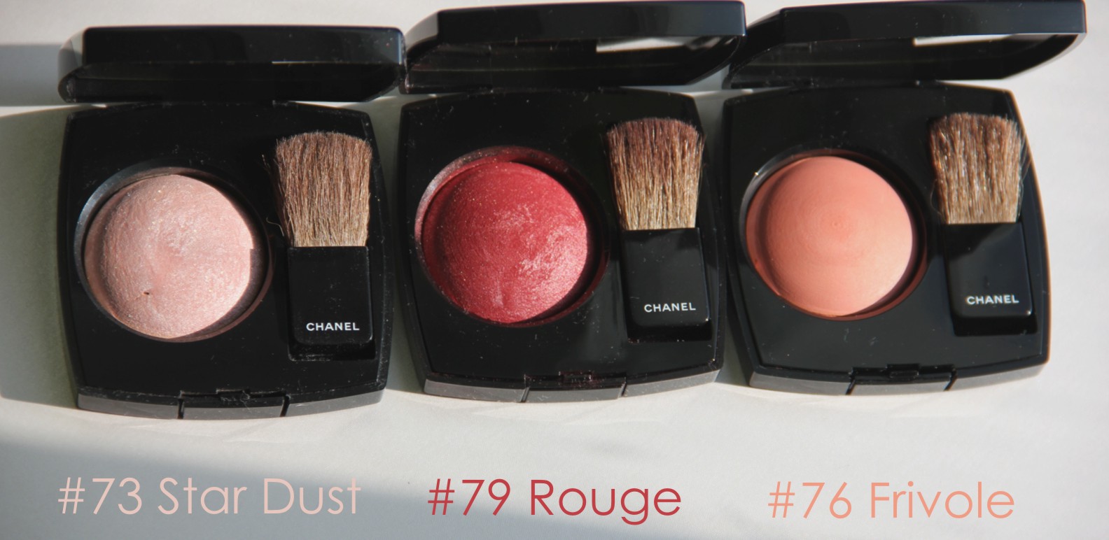 Chanel: joues contraste. from left to right: 96 caprice, 13 candy