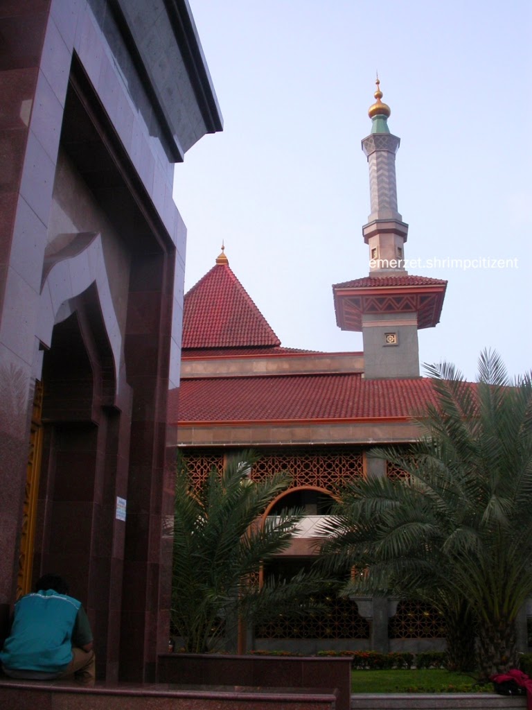Kota Cirebon - salah satu dari empat minaret Masjid Raya At-taqwa Kota Cirebon - salah satu dari empat minaret Masjid Raya At-taqwa