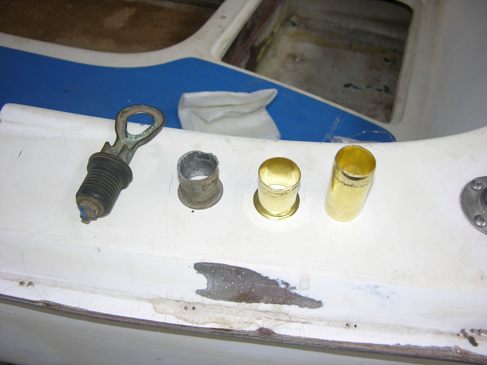 Wind, Sail, Ropes & Pulleys Transom Drain Hole