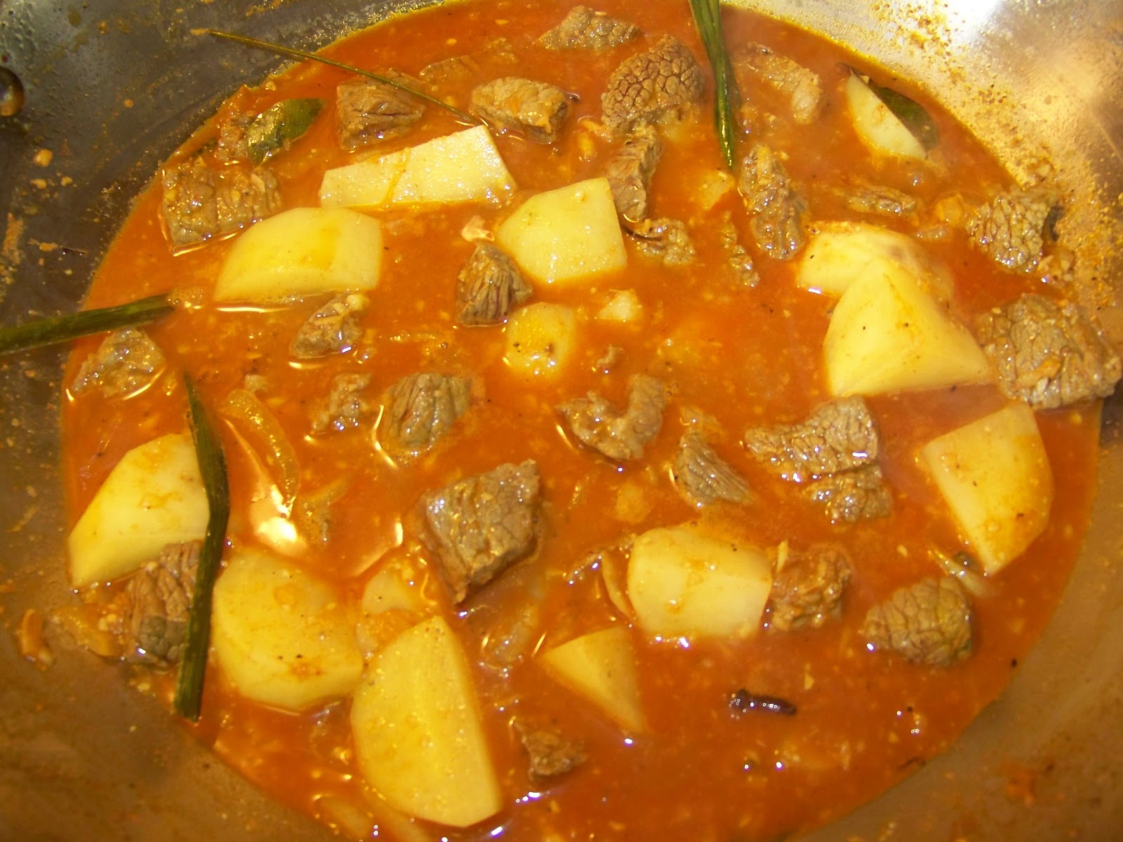 Kitchen Simmer Sri Lankan Beef Curry with Potatoes
