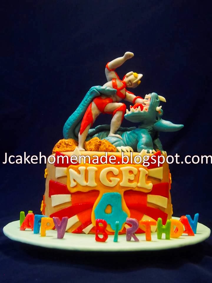Jcakehomemade: Ultraman vs Dinosaur birthday cake?????