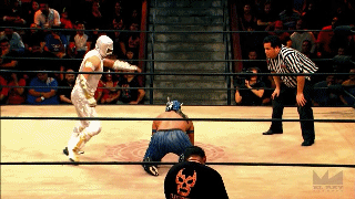 [IMAGE:http://3.bp.blogspot.com/-Hxexjyy2G3M/VhsWMDJcgqI/AAAAAAAAmZo/JCwJNGBc_eQ/s1600/Low%2BRoundhouse%2BKicks%2Bto%2Bthe%2BChest.gif]