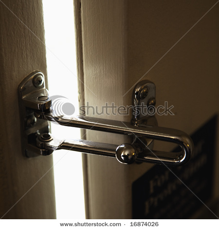 lock security hotel happened yes really rob someone going door
