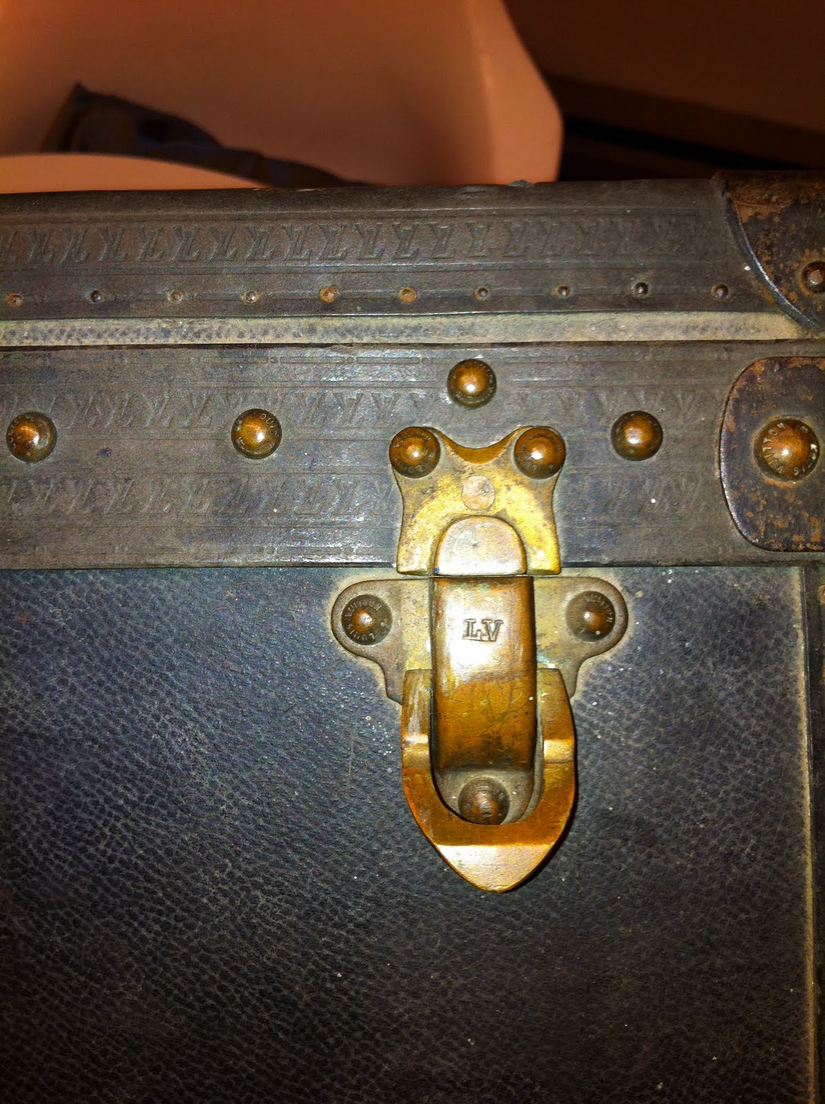 XtimemachineX RARE Details Of An Antique 19001905 Louis Vuitton Luggage Suitcase