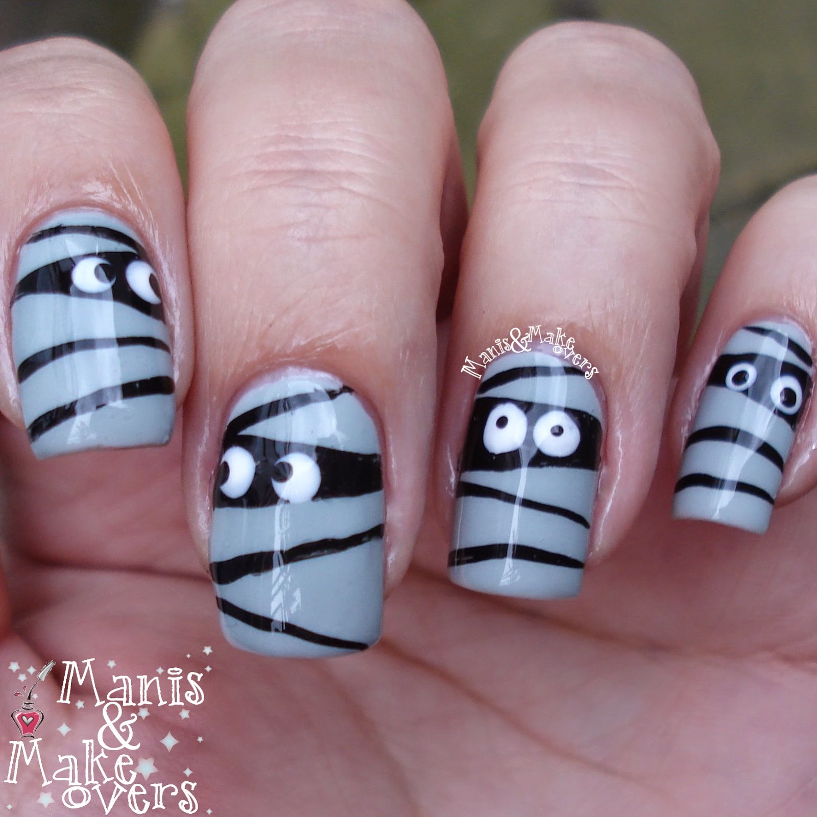 Manis Makeovers Funny Little Mummies Simple Halloween Design