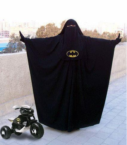 Crea tu GREATEST HITS para otros foreros - Página 3 Batman+Burqa