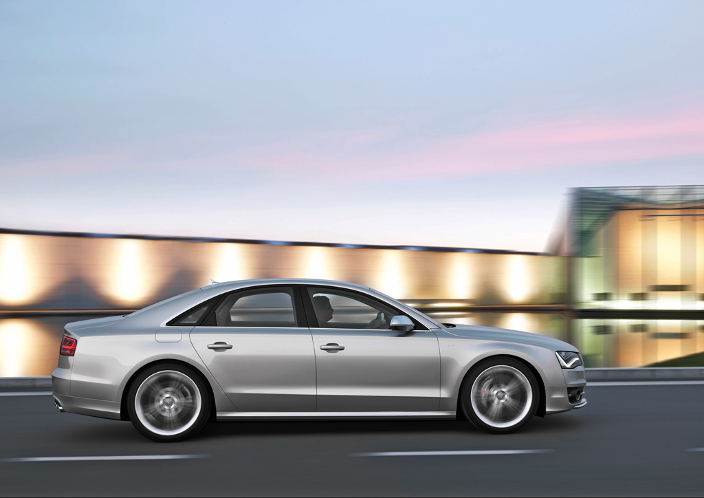 2013 Audi S6, S7 and S8 officially revealed